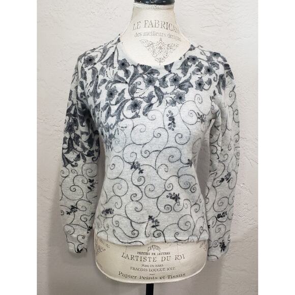 Sarah Spencer Gray Floral Print Lambswool & Angora Rabbit Hair Blend Sweater - Picture 6 of 6